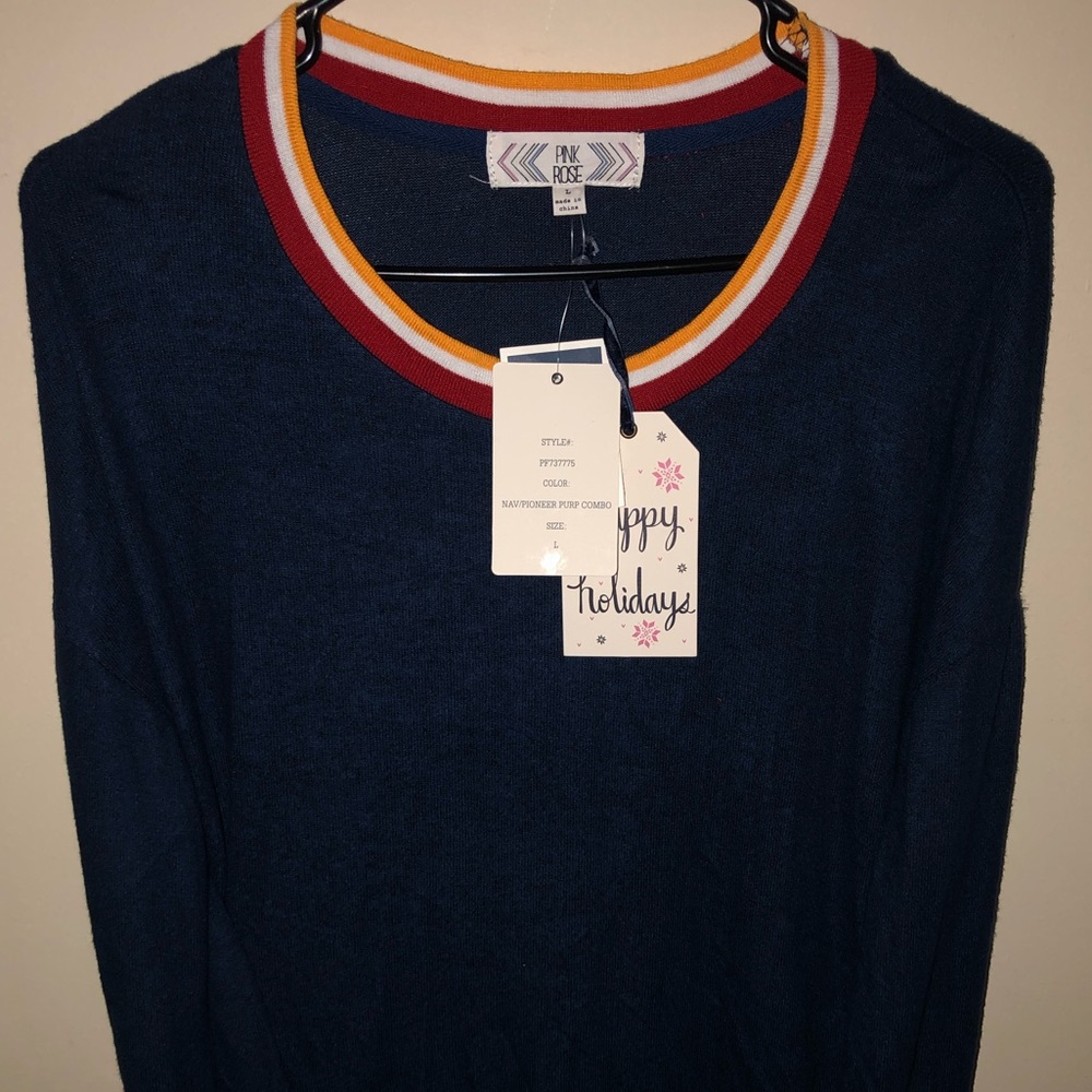 Long sleeve navy blue top with stripes